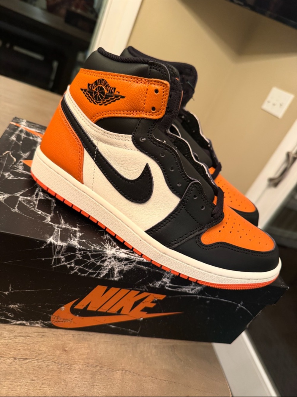 Jordan Air Jordan 1 High OG Black Orange White